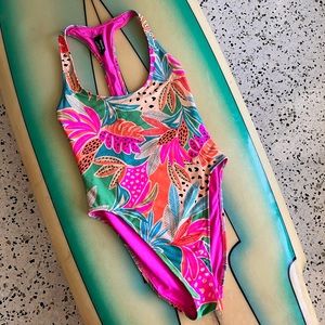 Hurley tropical woman’s one piece high cut leg bikini/ swimwear surf 💕🐆🌴💦